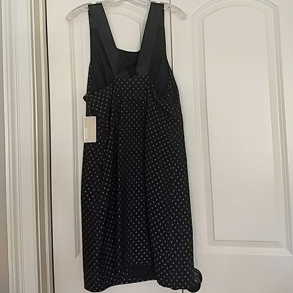 Short dress - Picture 2 of 4